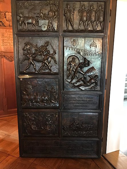 Lo splendido portone del "Tagsatzungssaal" nel municipio di Baden...