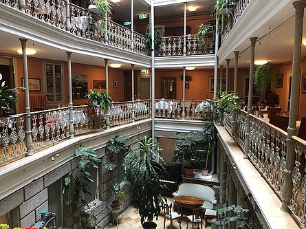 ...e nel meraviglioso atrio...